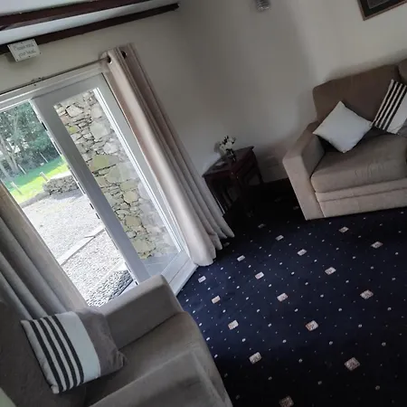 Semesterbostad Tudor Cottage, Newby Bridge *