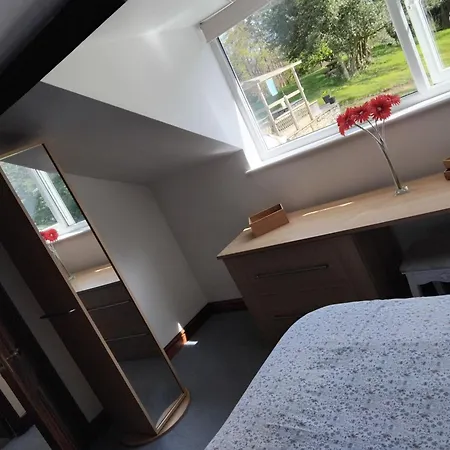 Tudor Cottage, Newby Bridge * ウルバーストン